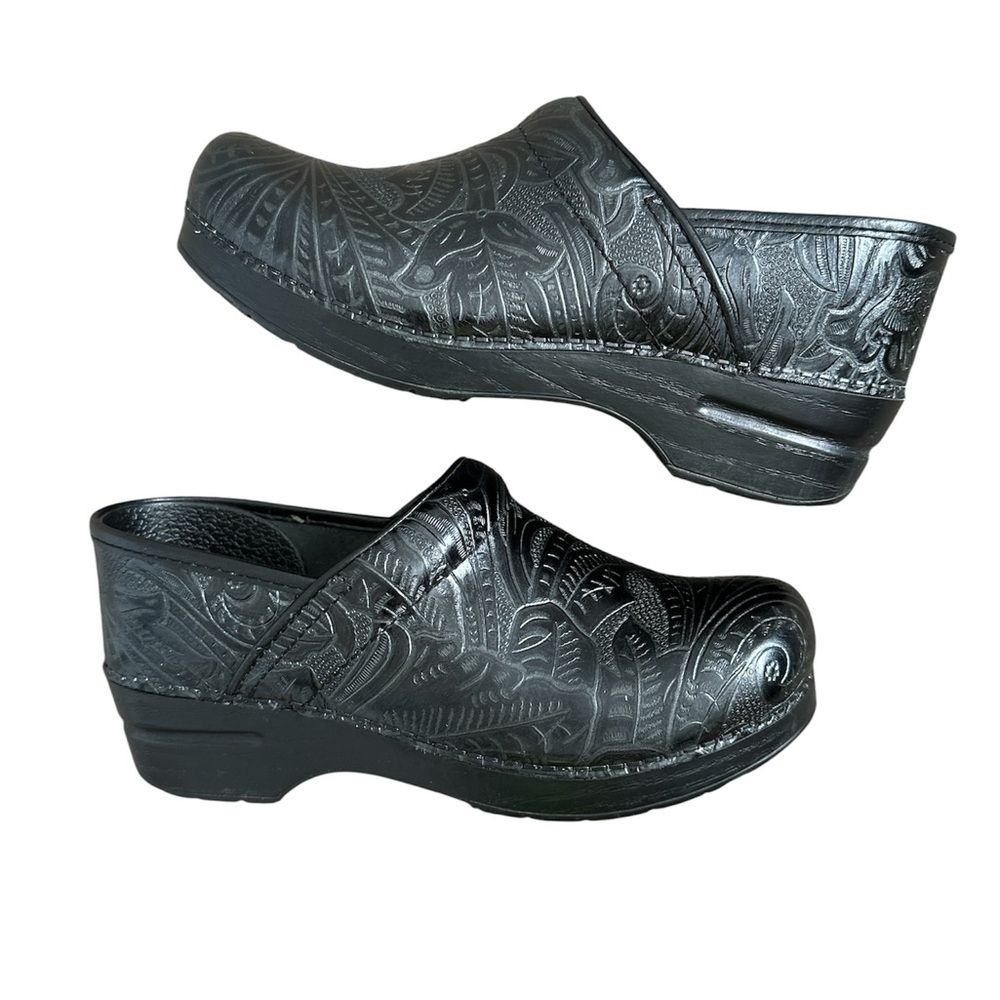 Dansko Black Tooled Clogs EU 39